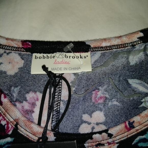 Bobbie Brooks 3/4 sleeve womens top - Picture 2 of 3